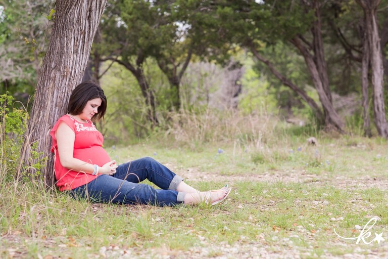 Beautiful images from a maternity session in Austin | Austin Family Photographer | Katie Starr Photography-12