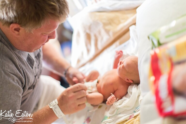 Beautiful images of a newborn in the hospital | Austin Family Photographer | Katie Eaton Photography-6