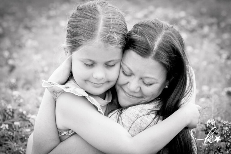 Beautiful images from a bluebonnet family session in Austin | Austin Family Photographer | Katie Starr Photography-14