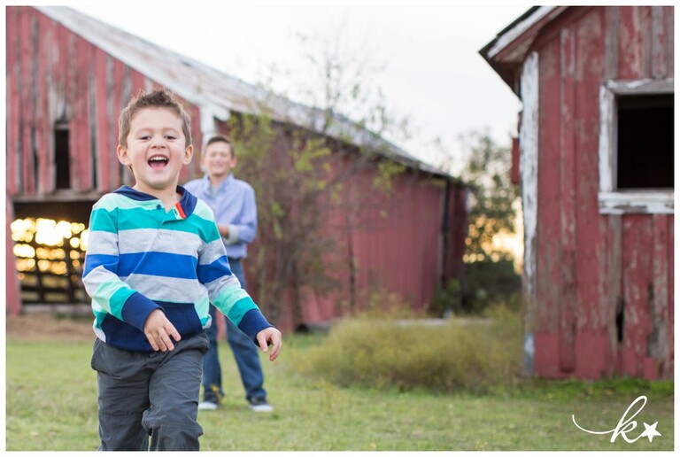 Beautiful images from a family photo session in Austin | Austin Family Photographer | Katie Starr Photography-12