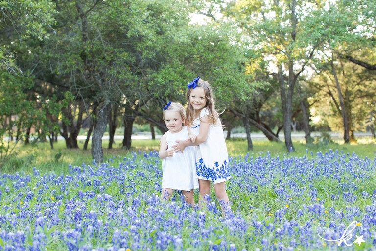 Beautiful images from bluebonnet mini sessions in Austin by Katie Starr Photography-2