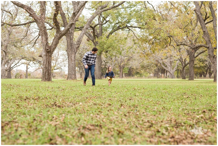 Image of a family. Katie Starr Photography. Best Georgetown Texas Photographer
