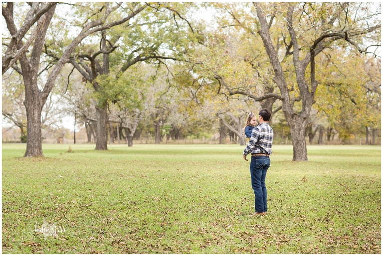 Image of a family. Katie Starr Photography. Best Georgetown Texas Photographer